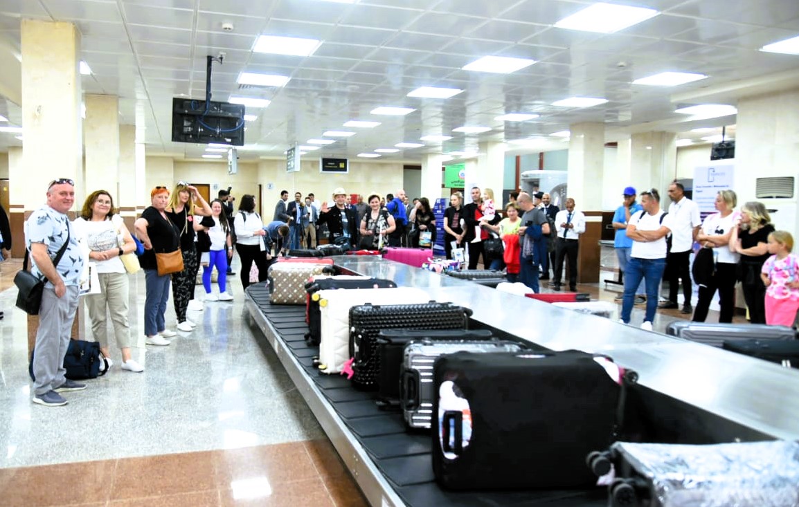 ستقبال 147رحلة شارتر بمطاري مرسى مطروح والعلمين منذ بداية المصيف 